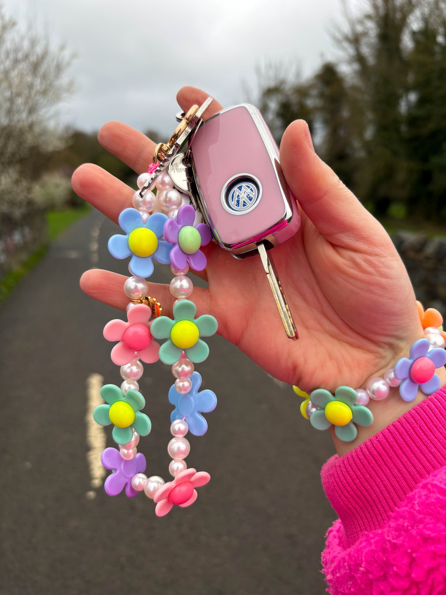 ZOE MEADOW KEYCHAIN